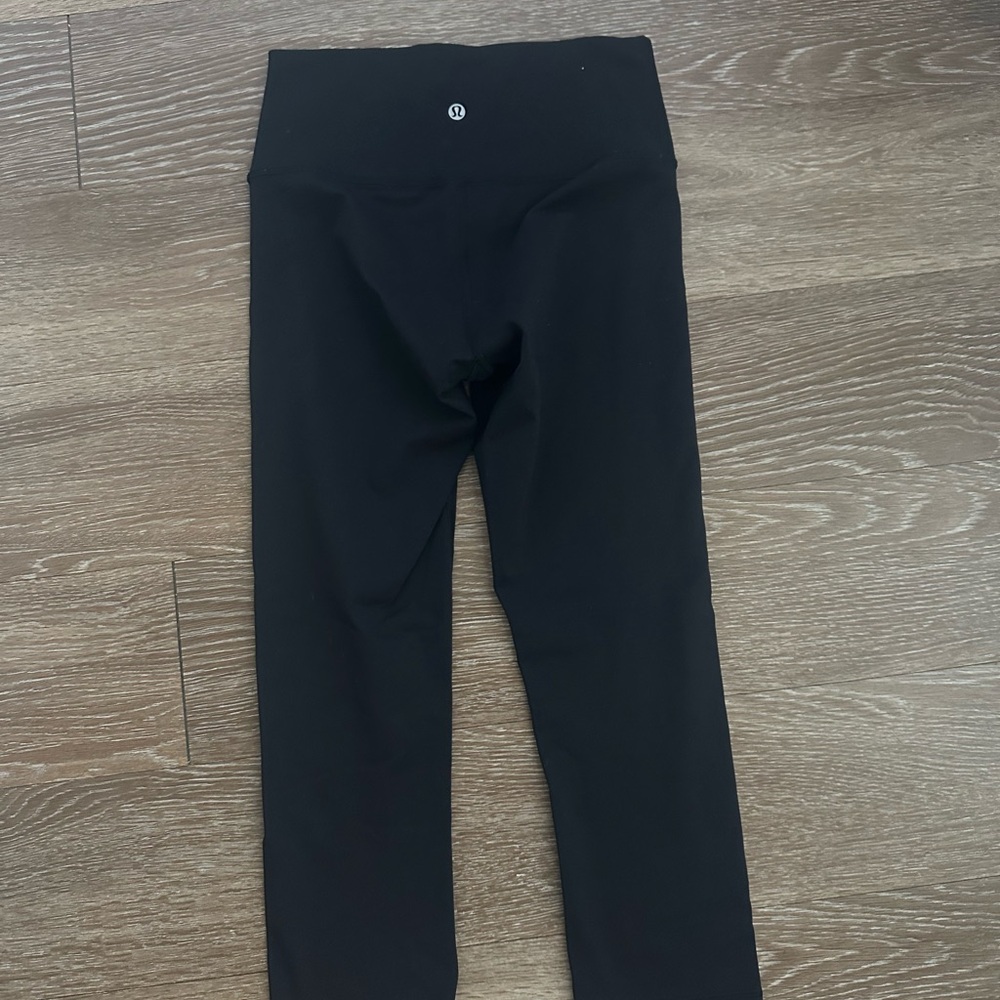 Lululemon women’s black leggings size 6
